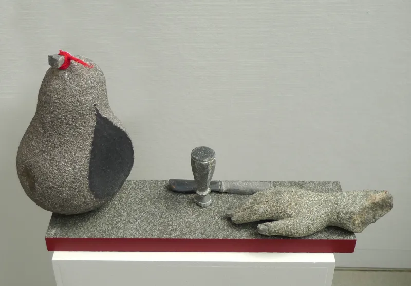 Still life with a pear
granite
40x75x25 cm
2015