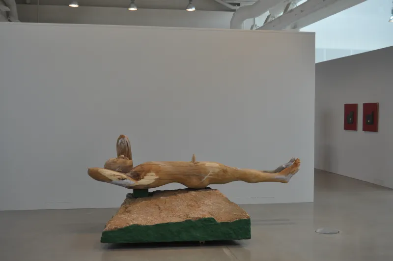 Spring
wood, granite
100x300x100 cm
2015