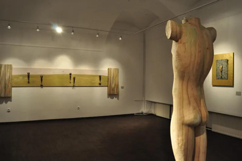 Self identification
wood, bronze
2010