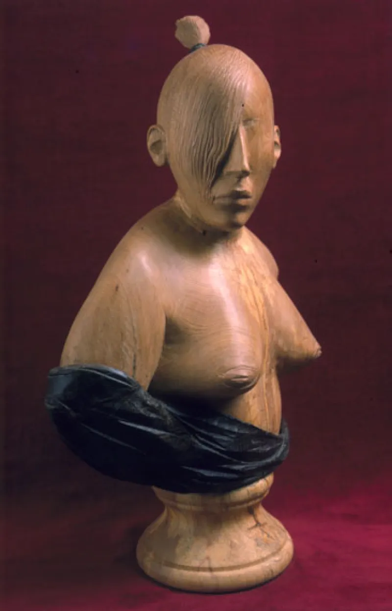 Bust of unknown woman
wood, 80x40x31cm
1995