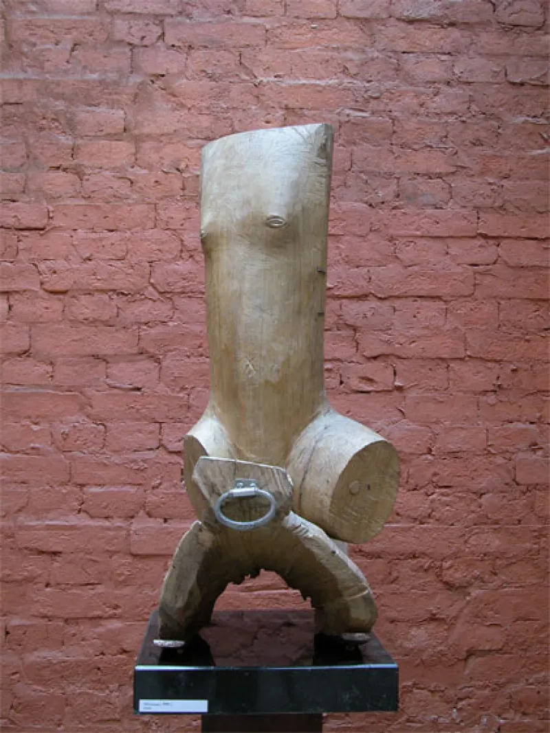 Rider
wood, 92x43x60 cm
1999