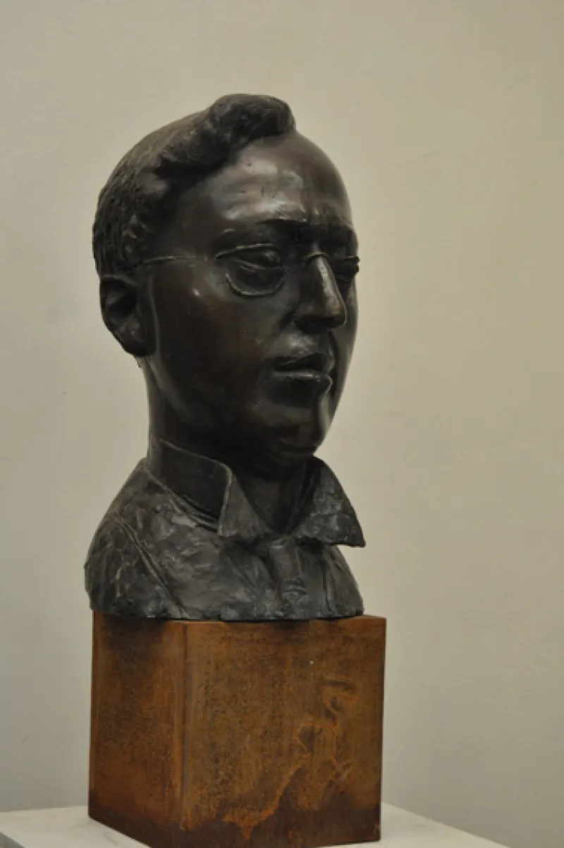 Among The Pillars, detail, Kandinskij
bronze
2010